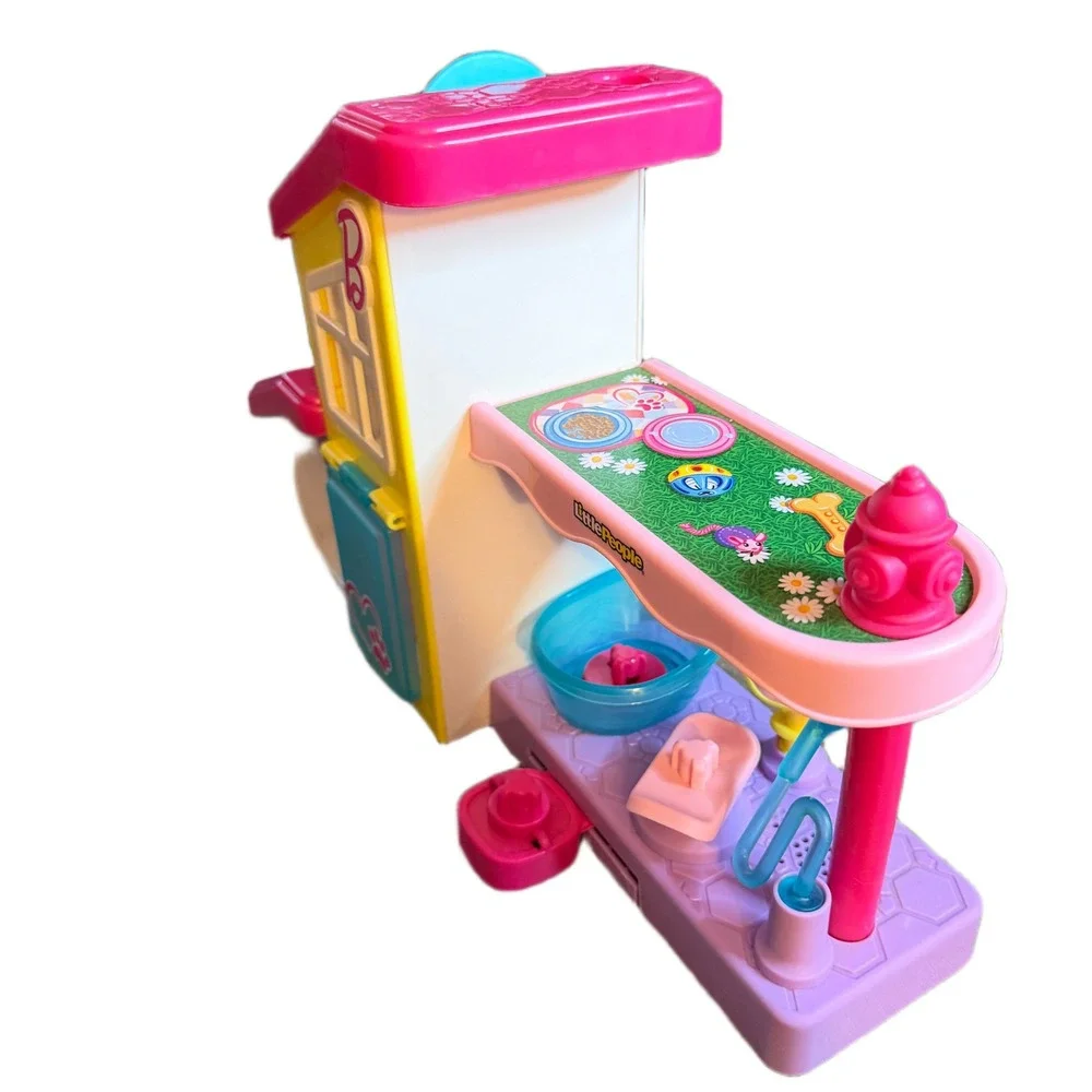 Fisher Price Little People Barbie Pet‎ Grooming Boutique and Animal Stable Set